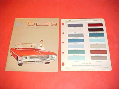 1961 OLDSMOBILE F-85 88 98 DELUXE PRESTIGE BROCHURE CATALOG PAINT CHIPS LOT OF 2