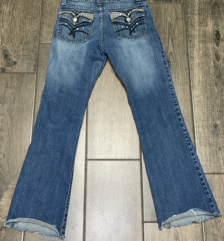 Pazzo Jeans Women’s Size 11 | Bling Frayed Leg Medium Wash Stretch
