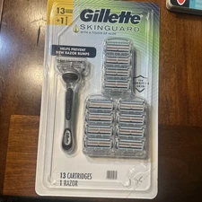 Gillette Skin Guard with A Touch of Aloe 13 Cartridges 1 Razor