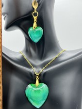 Earring & necklace dark gold green colors in heart jewels on gold plated chain