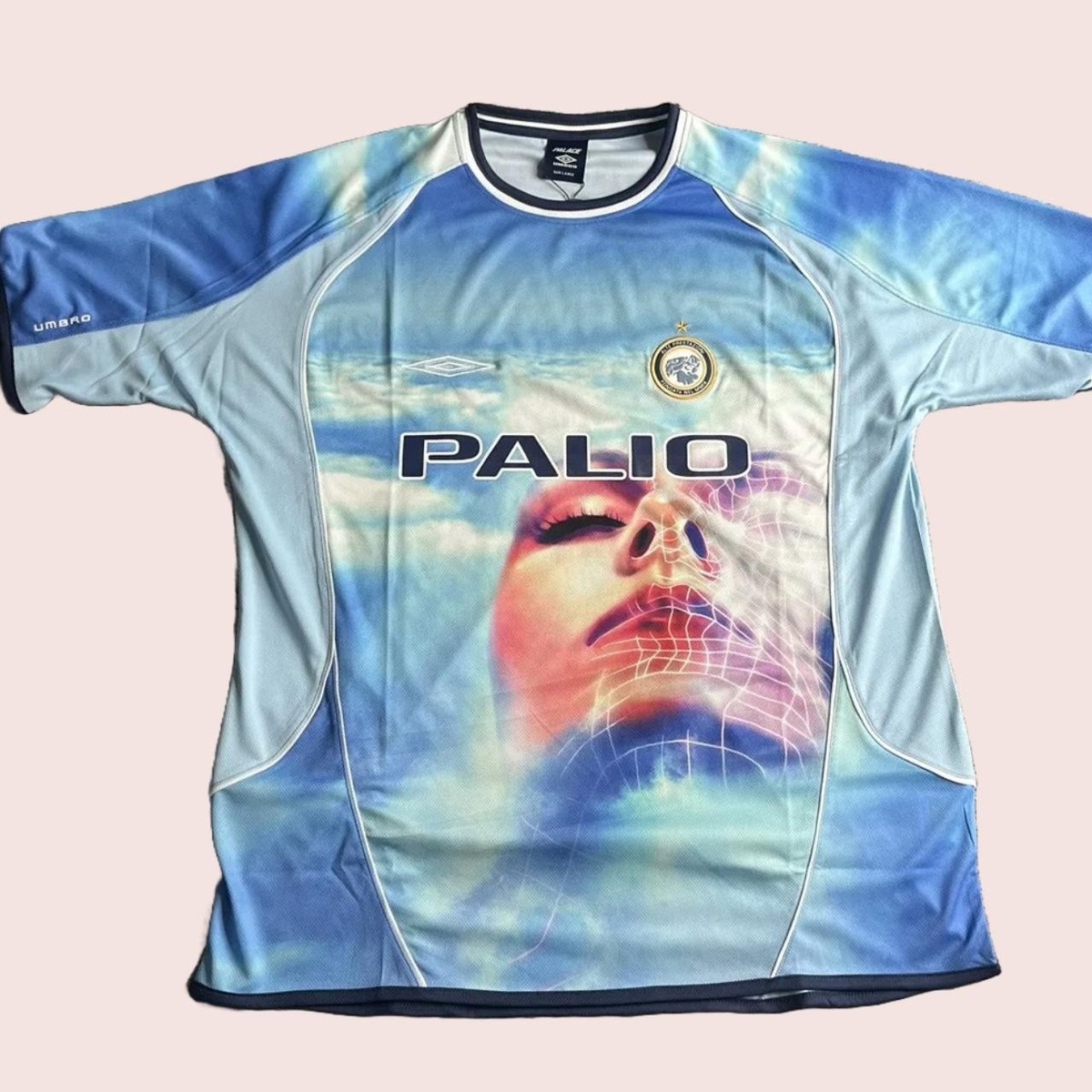 ウェア PALACE UMBRO AWAY SHIRT DREAM SKY size M Palace x Umbro Away T-Shirt 'Dream Sky' P26UMES076