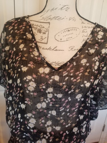 Express Top Medium Black Sheer Floral Blouse ShSlvs Elastic Waist Ruffle EUC - Picture 2 of 13