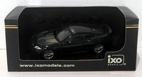 IXO Jaguar XKR-S Grun Verde Vert RHD 2010 1:43 Modellauto