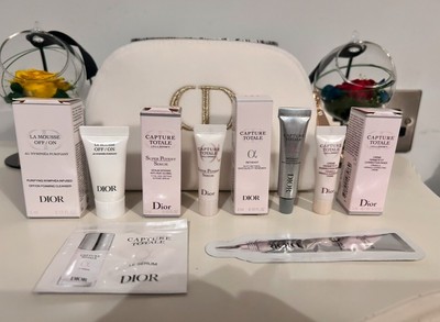 Dior Elfenbein Kosmetik Make-up Kulturbeutel/Beutel mit Dior Capture Totale Proben
