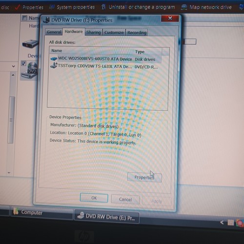 HP G60-125NR 15.6" Notebook (AMD Dual-Core/225GB HD/4GB Ram/WinVista - Picture 12 of 17