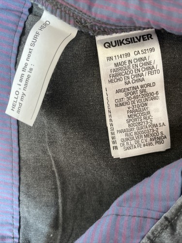NEW Quiksilver Youth Med. Boys Graphic T-shirt & Shorts Size 12/26 Outfit - Picture 7 of 8