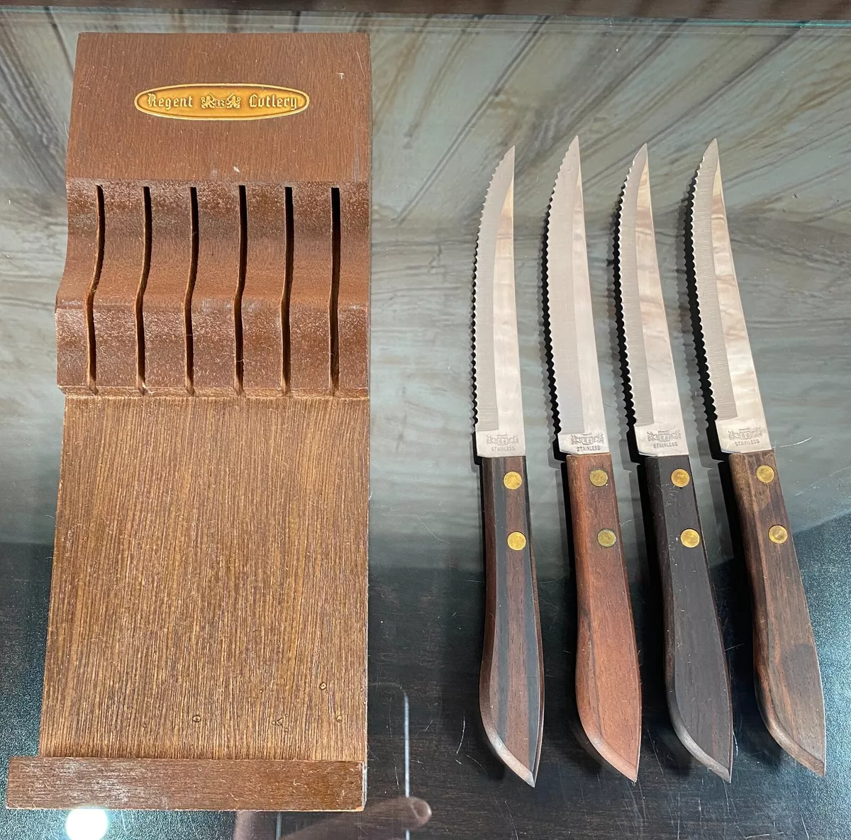 Vintage Regent Sheffield Stainless Steak Knife Set w/Hanging Wood