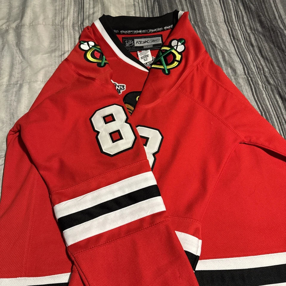 Reebok/CCM NHL Patrick Kane #88 2010 Stanley Cup Champions Blackhawks Jersey 52  - Image 3 of 4