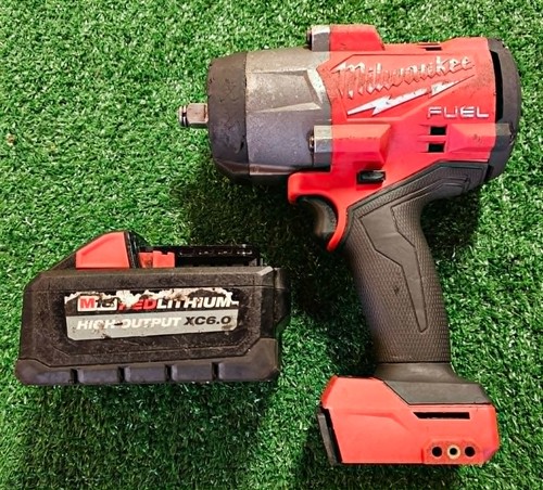 Milwaukee 2967-20 M18 FUEL 1/2" High Torque Impact Wrench with XC6.0 6AH Battery