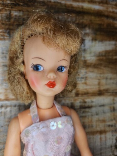 VTG 1960s Ideal Toys Tammy BS-12 Plastic Rubber 12" Doll Pink Dress Knickers - Picture 2 of 8