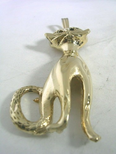 CAT PENDANT CHARM IN GOLD TONE BRASS WITH A HIGH POLISHED FINISH - Picture 6 of 8