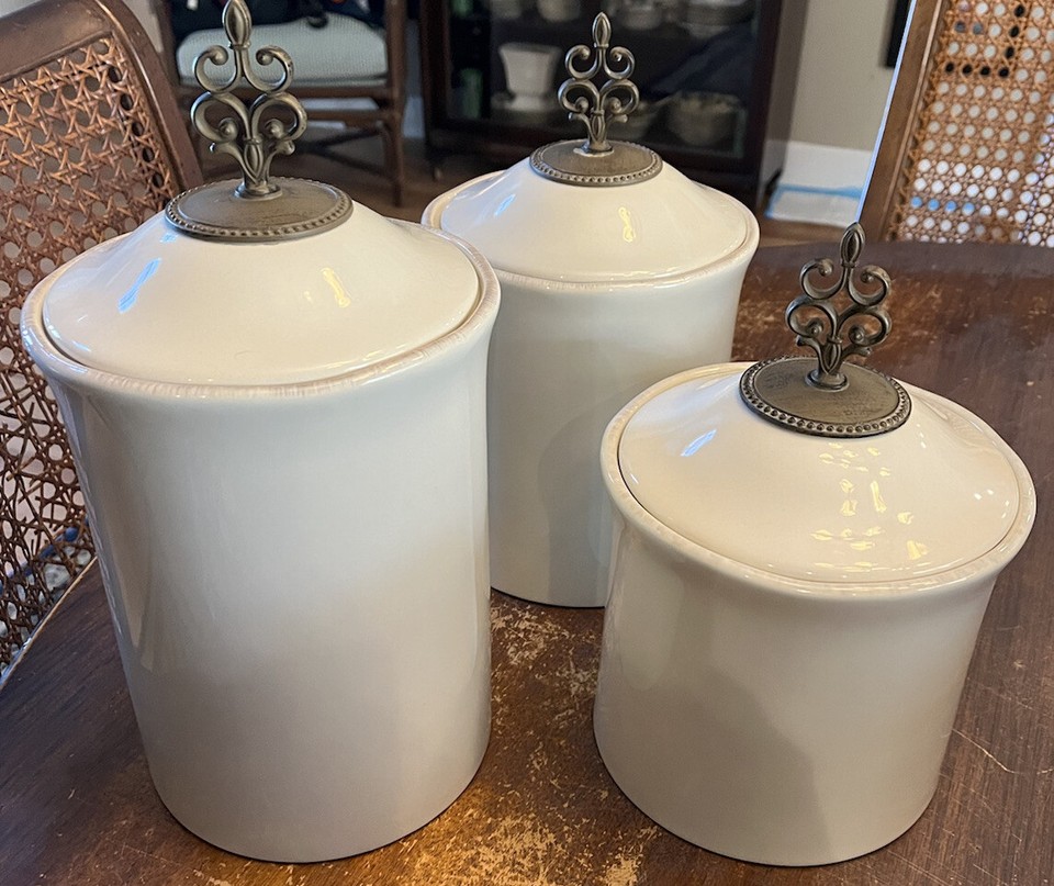 Beautiful WILLOW HOUSE / Southern Living at Home BELLE MEADE Canister