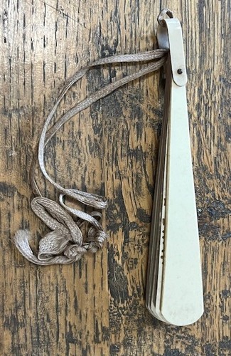 Antique Ivorine Folding Fan with Pierced Decoration - Picture 3 of 3