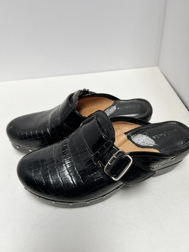 Nurture Black Patent Leather Reptile Pattern Libby Slip Clogs Size 7.5US - Picture 2 of 4