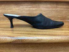 Scarpe Sabot Geraldine tacchi a spillo punta a mandorla pelle  nera morbidissima