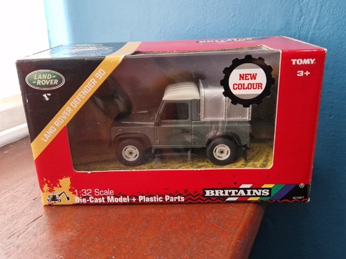 Britains 42732 Land Rover Defender 90 with Canopy Green 1:32 scale Land Rovers - Picture 5 of 13