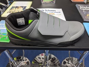 mtb shoes uk