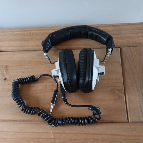 Beyerdynamic DT100 Headphones. 100 ohm version