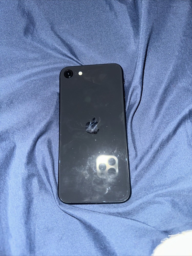 Apple iPhone  SE or 7? - 128 GB - Black Unlocked