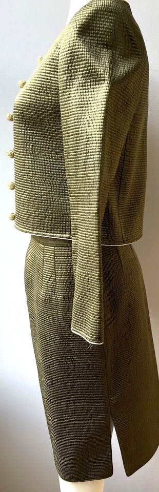 Traje de seda acanalado Mary McFadden Couture vintage de los años 70 en verde oliva talla 4 YY695 Foto 4 de 4