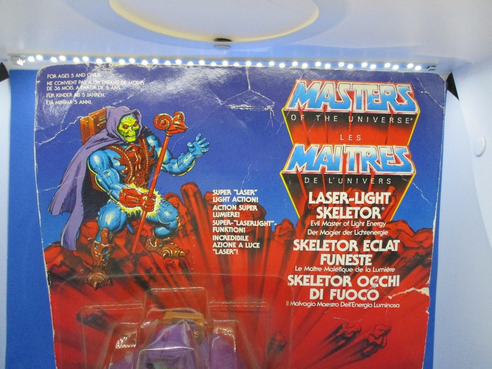 Masters Of The Universe - Laser Light Skeletor (Skeletor Éclat Funeste) - Mattel