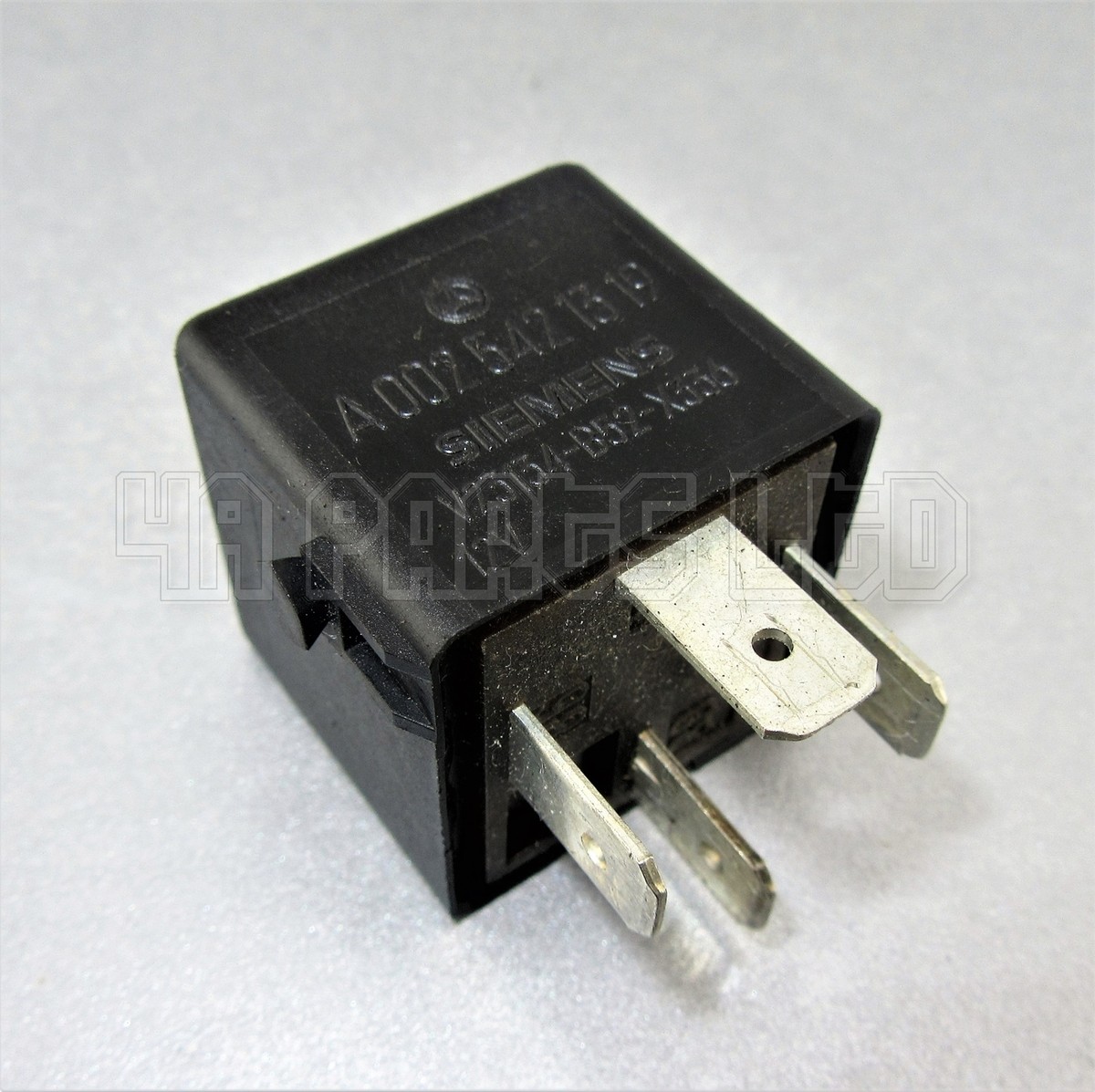 Mercedes M S C E A Class Multi-Use Black Relay A0025421319 V23134 