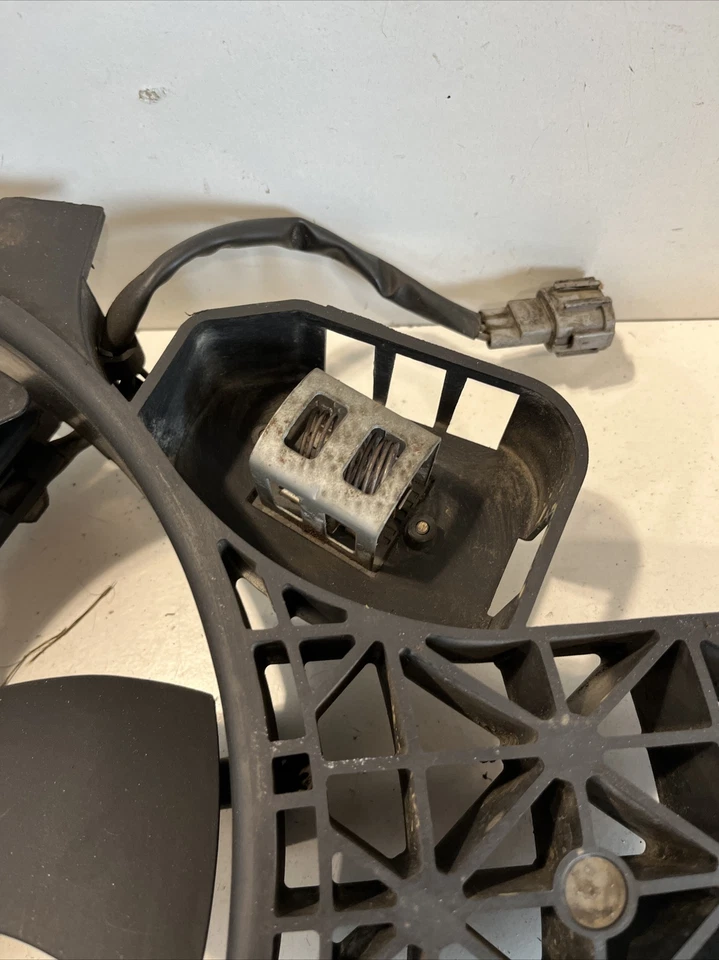 Nissan Pathfinder Cooling Fan 92120Eb400 Genuine 2.5 Dci 2009 - Image 3 of 4