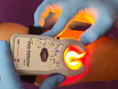 Vein Finder device vein illuminator vein finder With 2800 mAh