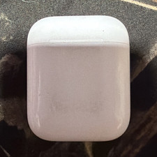 Apple AirPods White Bluetooth Wireless In-Ear Earbuds w/ Charging Case Mic