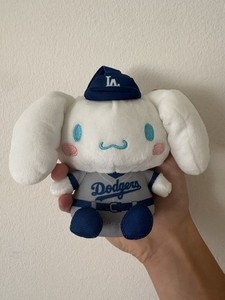 Dodgers Hello Kitty Plush | eBay