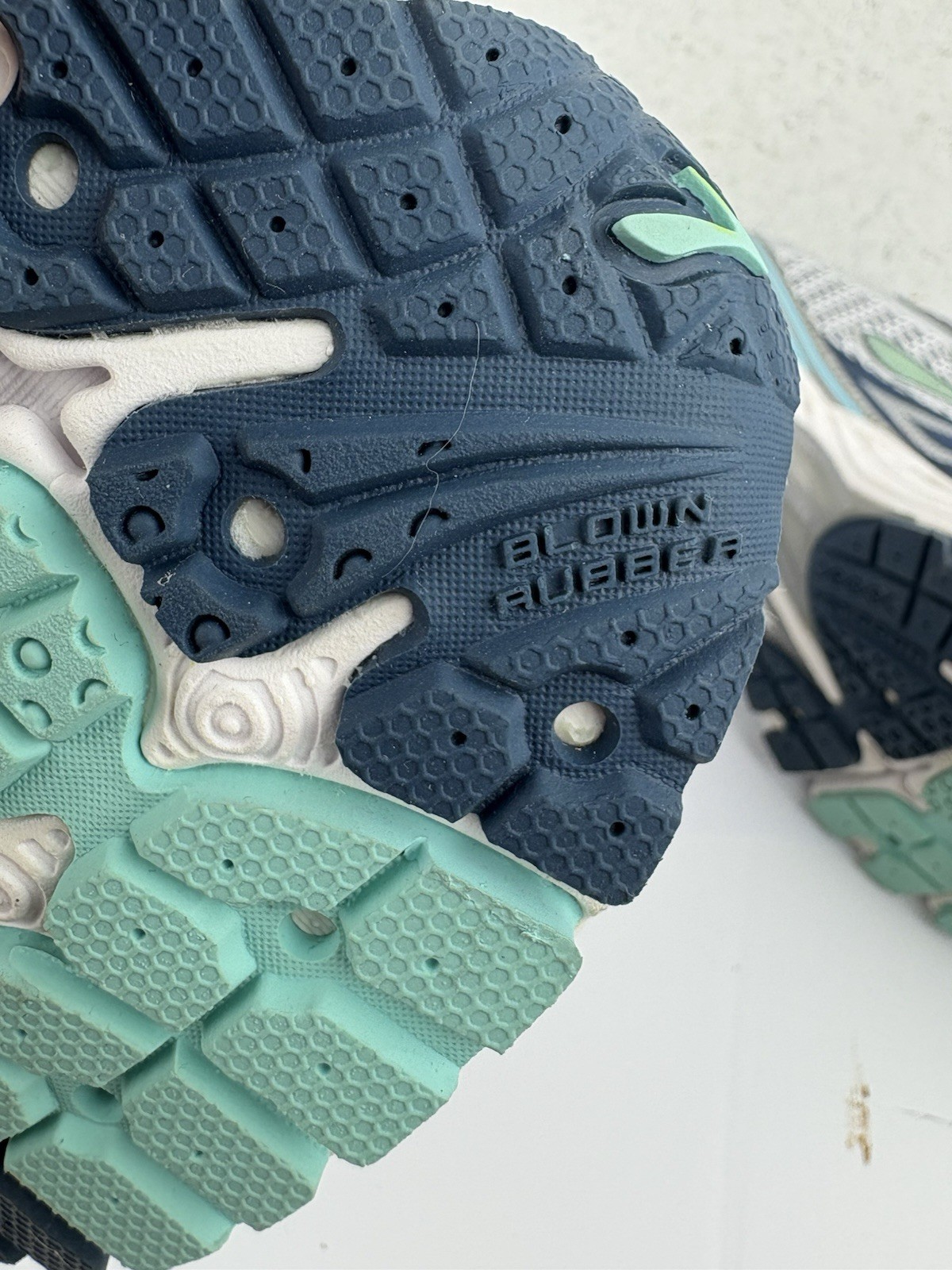 Brooks Ghost 4 Evolution Running Sneakers Womens … - image 15