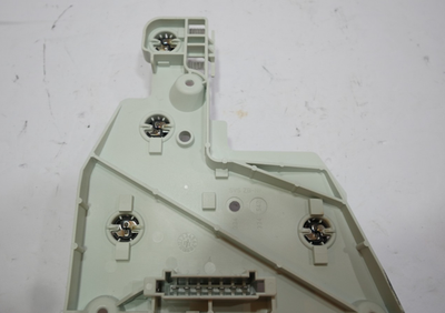 🟩07-09 Mercedes W211 E350 RIGHT tail light bulb holder HALOGEN