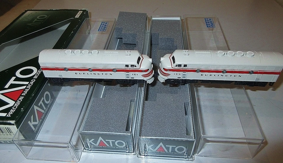 KATO N SCALE #106-0202 F2A LOCO SET ,CHICAGO BURLINGTON & QUINCY - Image 3 of 4