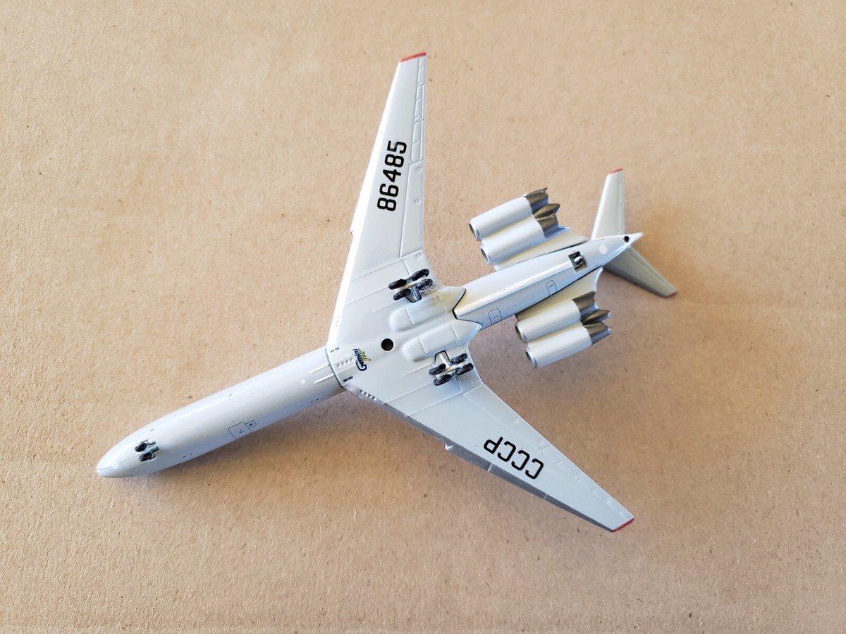 1:400 Ilyushin IL-62M Aeroflot Olympics Carrier CCCP-86485