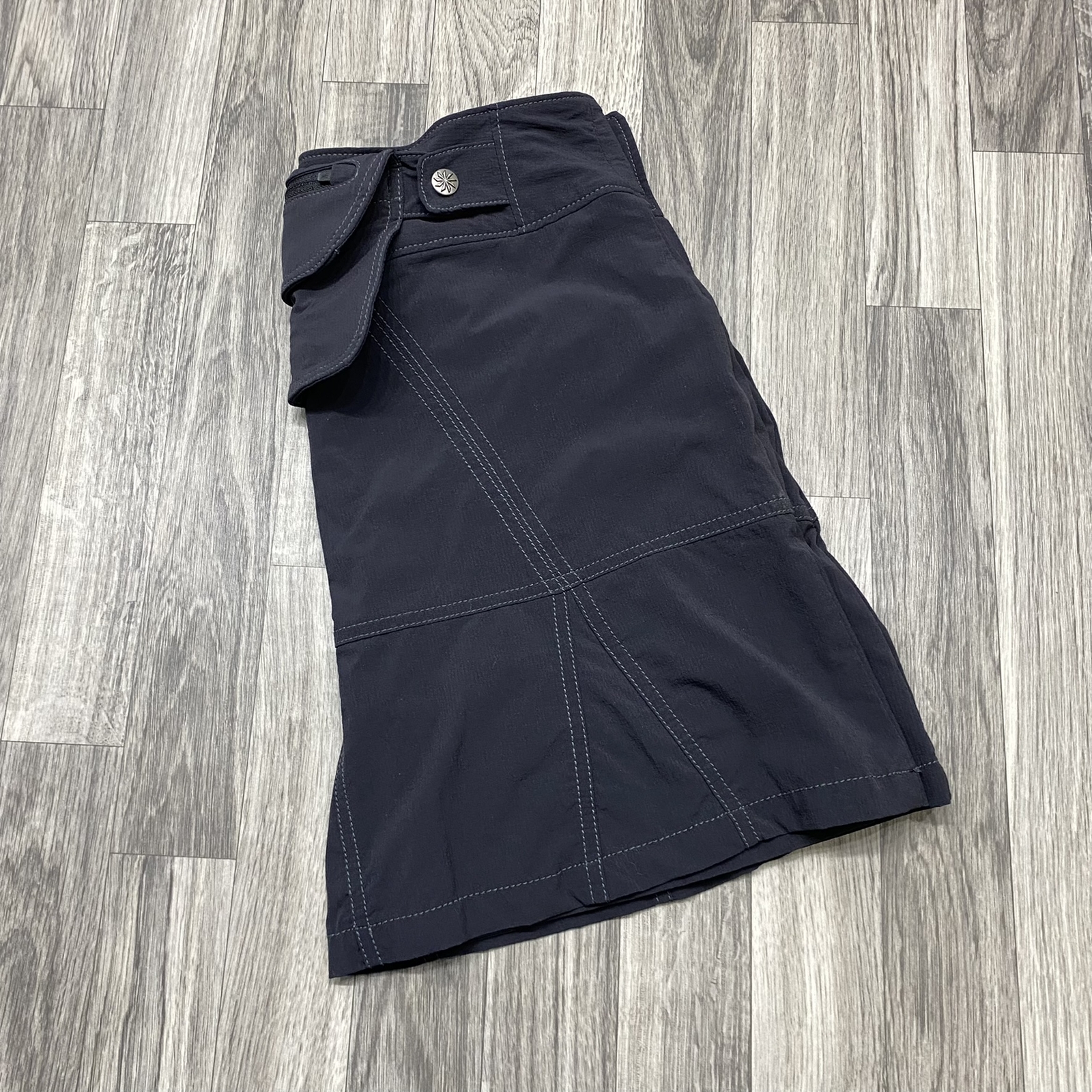 ATHLETA Snap Button Zip Pocket Black Athletic A-L… - image 2