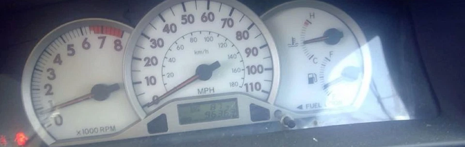 2004-2007 Toyota Corolla MPH Speedometer Speedo Cluster OEM - Image 4 of 4