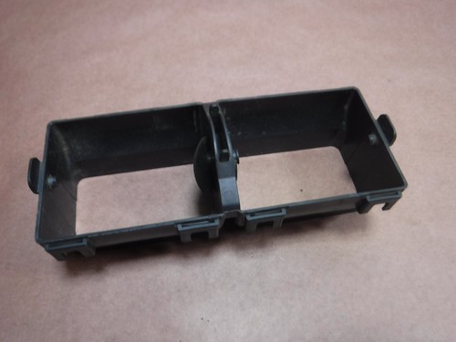 Jeep Grand Cherokee 05-10 Rear Center Console A/C Heater Vent Housing NO VENTS - 第 1/4 張圖片
