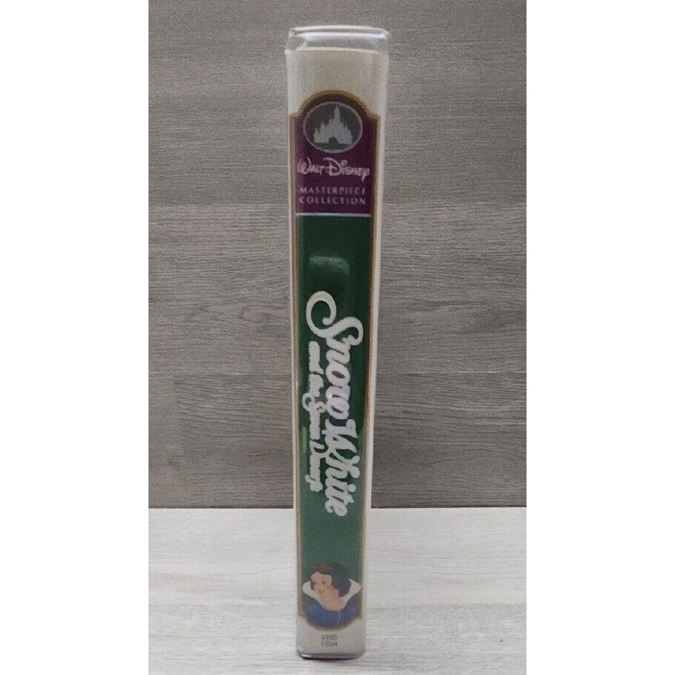 Snow White and the Seven Dwarfs Disney Masterpiece Collection VHS Clam Shell - Image 4 of 4