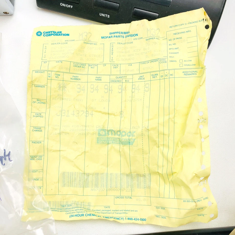 Mopar 3143794 Bolt for Rear Axle Seal OEM NOS 1981-86 Jeep CJ 5-8 Scrambler Foto 2 de 4