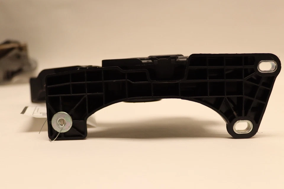 2011-2022 DODGE DURANGO GAS THROTTLE ACCELERATOR PEDAL OEM - Image 3 of 4