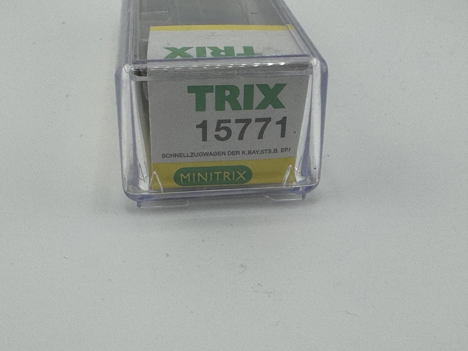 Vagón de tren rápido Minitrix TRIX 15771 N Scale K.Bay.Sts.B. Autobús de pasajeros Era I Foto 2 de 4