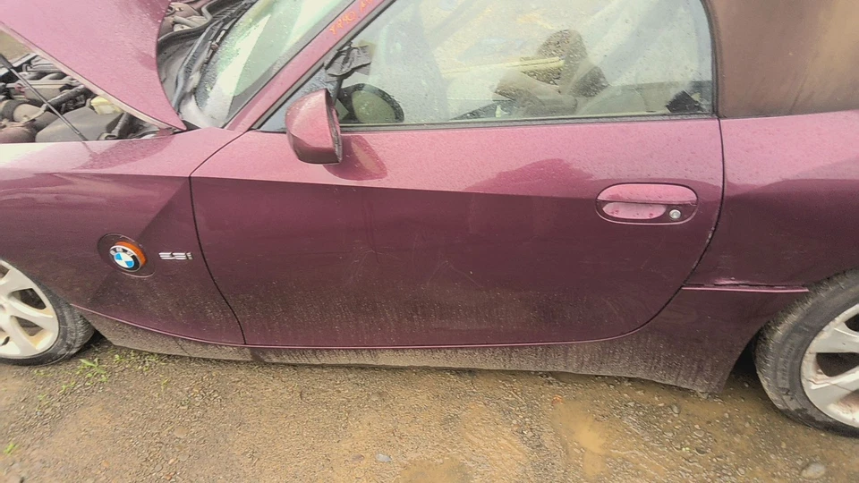 04 BMW Z4 Rocker Moulding Right Passenger Side Foto 2 de 2