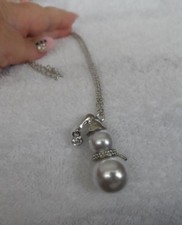 1.5" pearl snowman necklace w/ 28" silver tone chain