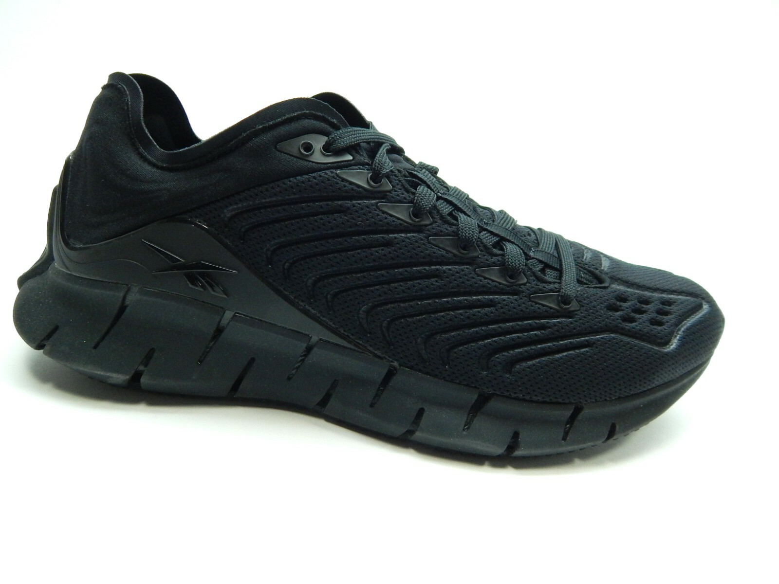 Size 11 - Reebok Zig Kinetica Black 