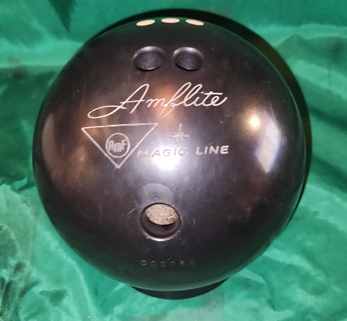 Vintage AMF Amflite Magic Line Bowling Ball 13 lbs Span 3 1/2