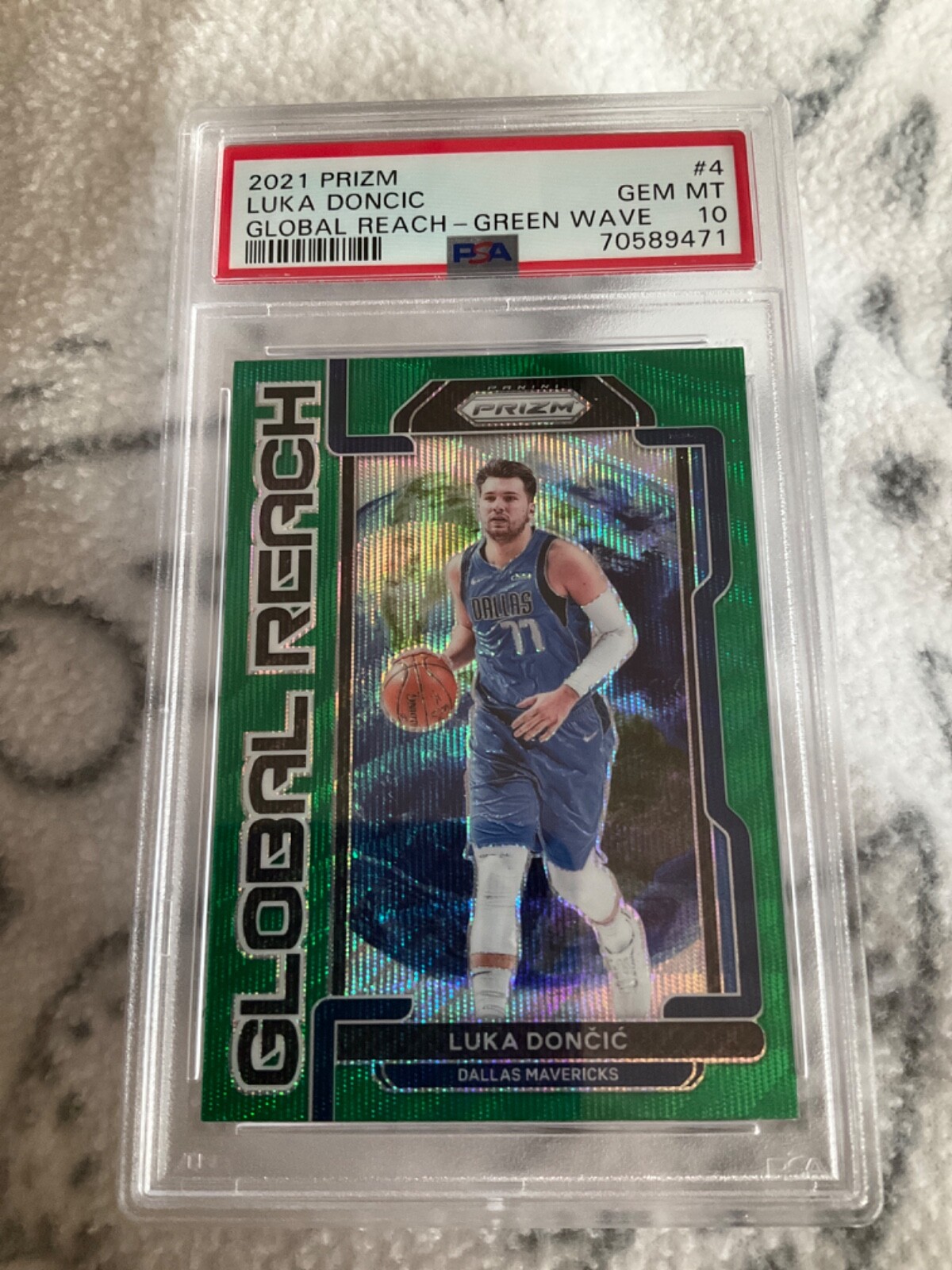 2021 Panini Prizm Basketball Luka Doncic GLOBAL REACH Green Wave PSA 10!