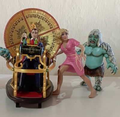 The Time Machine 1 Morlock George Weena 1/18 scale deluxe model for display only