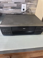 RCA VR525 4-Head VCR VHS Video Player Recorder w/ AccuSearch No Remote - TESTED