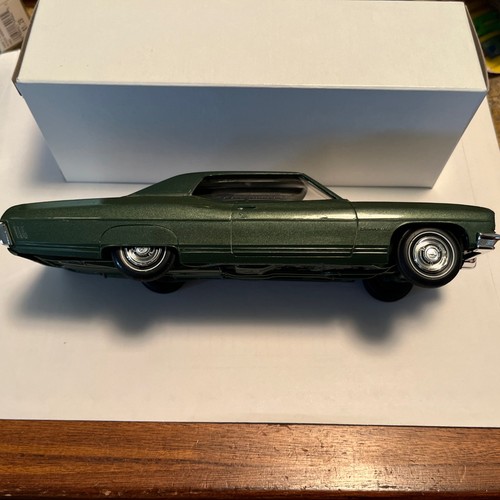 1970 Pontiac Bonneville Plastic Promo Model 1/25 Scale Dark Green Bank? - Picture 4 of 13