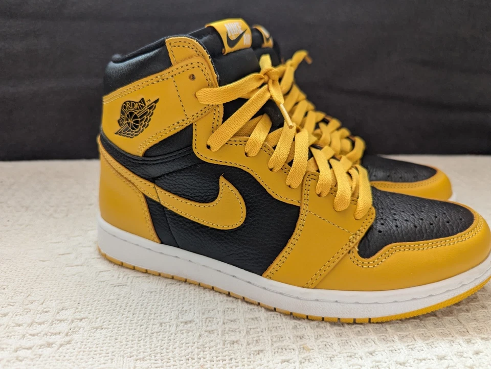 NIKE JORDAN 1 RETRO HIGH OG POLLEN WHITE BLACK UK 7, photo 2 of 5